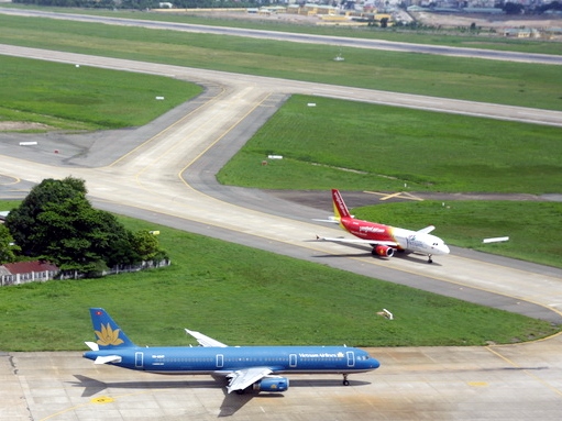 Dịp 30 4, hàng chục ngàn người không được đi máy bay