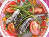 Nhớ vị cá út nấu canh chua rau muống