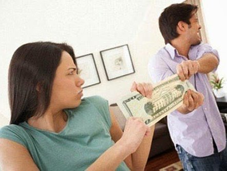 Vợ lúc nào cũng tiền và tiền