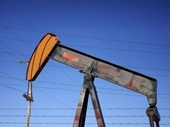 Giá dầu tuột dốc, giảm trên 6 đêm qua