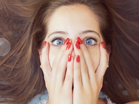 8 dấu hiệu bệnh phụ khoa nguy hiểm chị em thường giấu bác sĩ