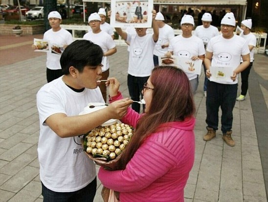 Vỗ béo người yêu để loại bỏ các tình địch