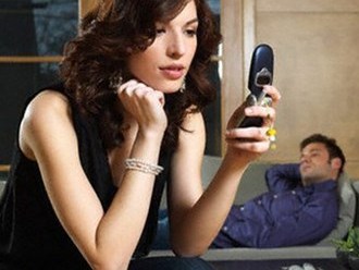 Chồng tôi trăng hoa, tình già đến tận nhà đòi lại của