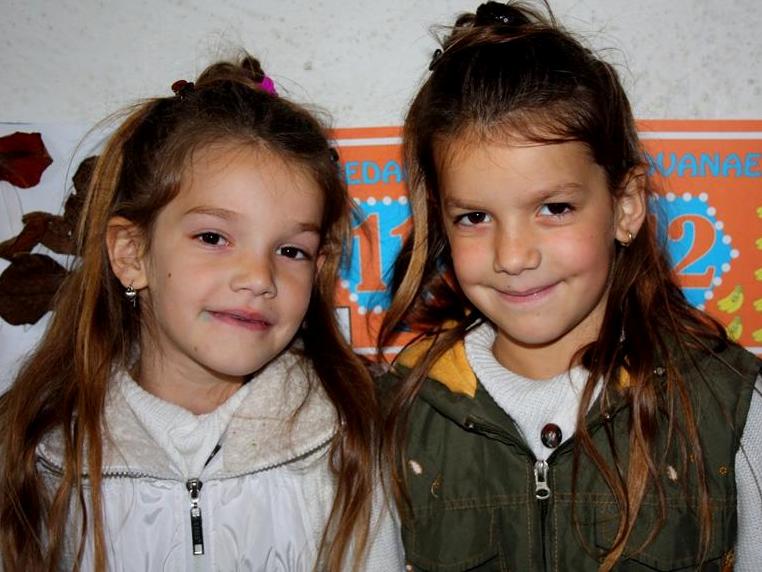 Kỳ lạ thị trấn của các cặp sinh đôi