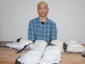 Bắt đối tượng người Trung Quốc vận chuyển hơn 3kg ma túy đá vào Hà Nội