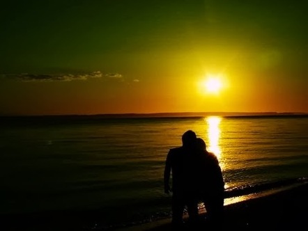 Quá giới hạn với tình cũ nhưng không thấy có lỗi với chồng