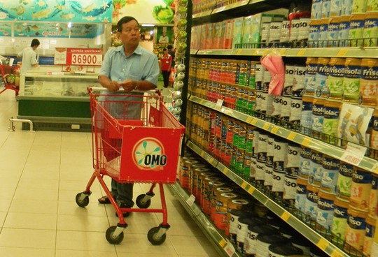 Siêu thị kêu khó khi giảm giá sữa