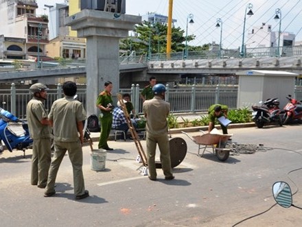 Nổ khí hố ga, 3 công nhân bị thương