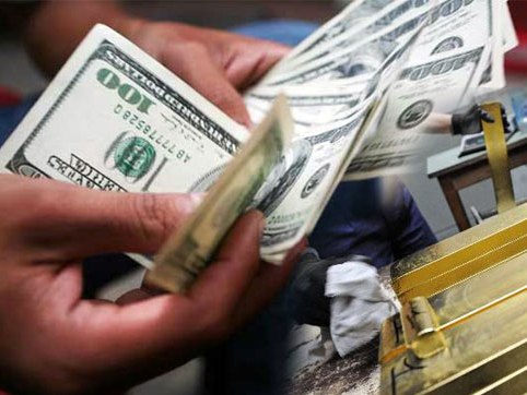 Giá vàng và USD cùng tăng vọt