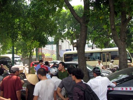 Phó Ban Tổ chức Quận ủy Cầu Giấy ra tòa về tội giết người