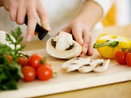 Mẹo đơn giản phòng tránh ngộ độc mùa hè