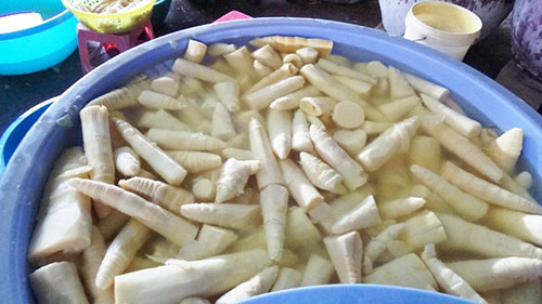 Phát hiện hai cơ sở dùng hóa chất làm thực phẩm