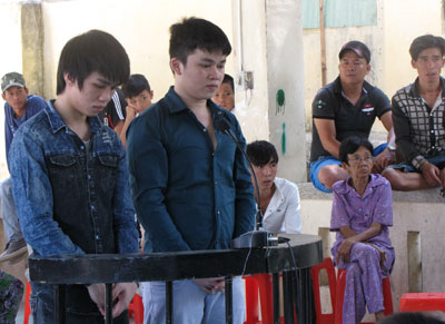 Liên tục cướp giật tài sản của khách nước ngoài