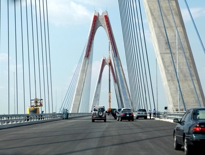 Bàn phương án làm đường nối cầu Nhật Tân - đường Thanh Niên