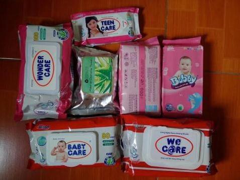 Dân mạng sôi sục với khăn ướt, sữa tắm chứa chất cấm