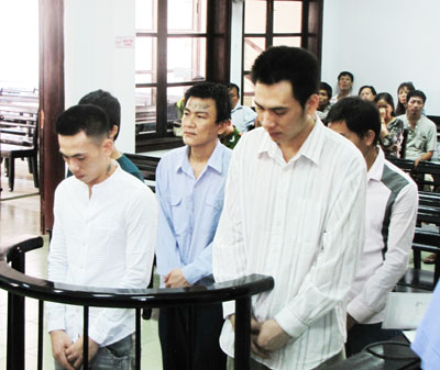 Nhóm cướp xe máy của người đi xe thồ lãnh án