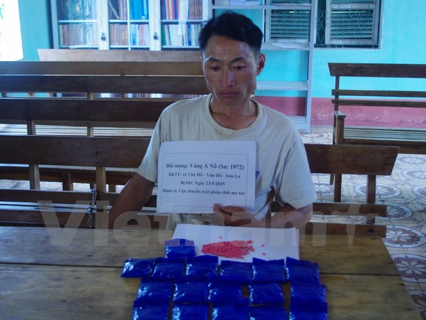 Sơn La Bắt đối tượng vận chuyển 3 400 viên ma túy tổng hợp