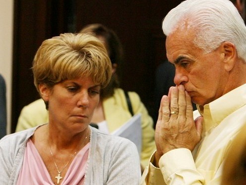 Phiên tòa xét xử người mẹ giết con - Kỳ 2 Mâu thuẫn