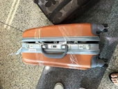 Hành khách Vietjet bị phá khóa, lấy đồ ở sân bay Nội Bài