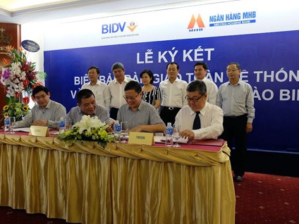 Từ đầu năm, Việt Nam xóa sổ hai ngân hàng