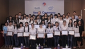 30 nữ sinh viên kỹ thuật nhận học bổng của Hiệp hội Thương mại Hoa Kỳ