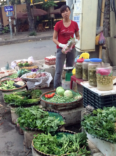 Nóng hầm hập Xếp hàng cả đêm mua cua đồng