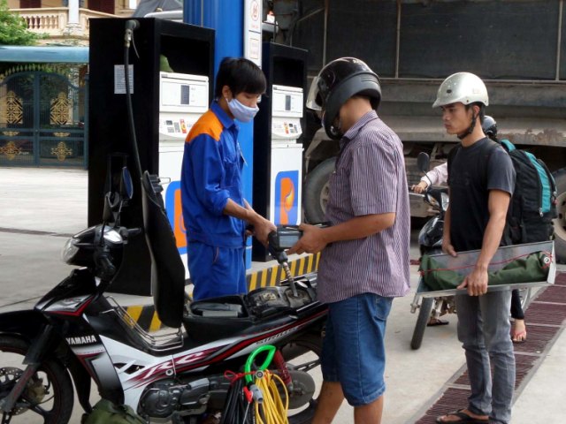 Xăng có thể giảm giá trong một, hai ngày tới