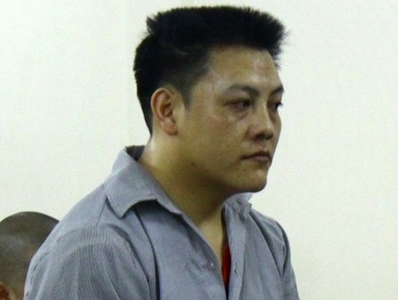 Vận chuyển 20 bánh heroin trong cốp xe máy