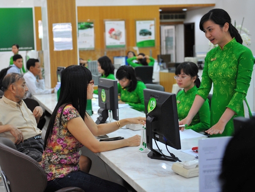 Rơi rụng tỷ đô, Vietcombank vẫn thành trùm chứng khoán