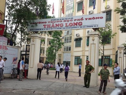 Nóng thi vào lớp 10 PTTH Căng thẳng như thi đại học