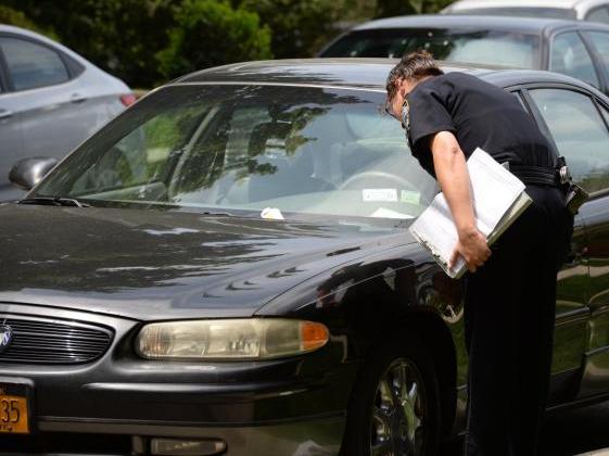 Phạt người chết tội đỗ xe trái phép