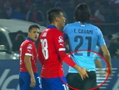 Jara bị treo giò ở World Cup vì hành vi thô thiển với Cavani