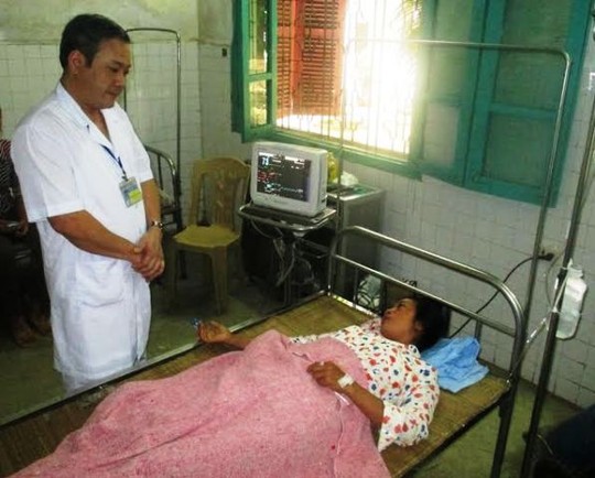 Ăn nấm lạ hái trong vườn nhà, 2 mẹ con suýt mất mạng