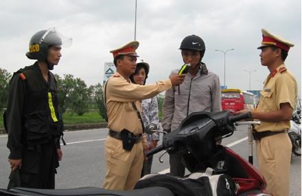 Chủ phương tiện vi phạm nghiêm trọng về nồng độ cồn có thể bị tịch thu phương tiện (ảnh: KT)