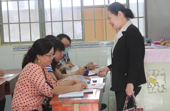 Bắt đầu nhận hồ sơ vào lớp 1 năm học 2015-2016