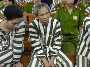 Hành trình trở thành ông trùm của Năm Cam - Kỳ 6 Năm Cam giăng đạn bọc đường hạ gục quan chức