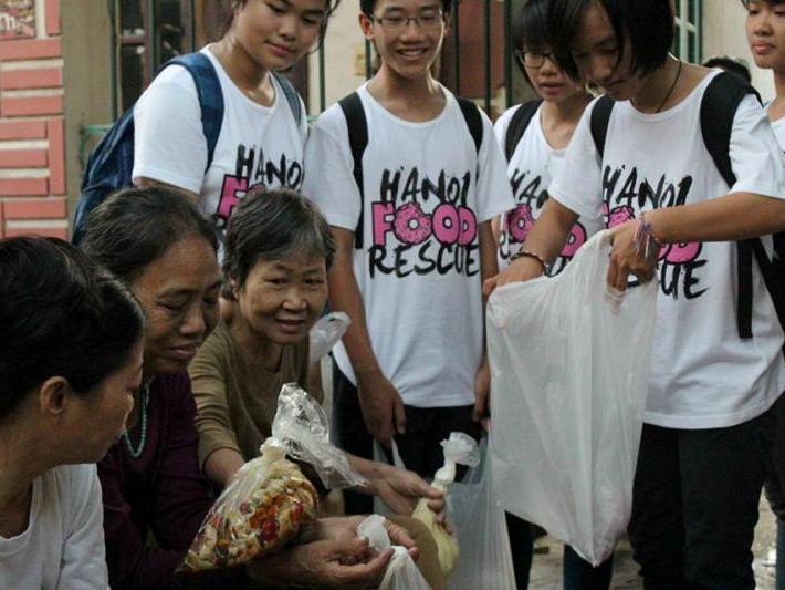 Giải cứu đồ ăn… thừa