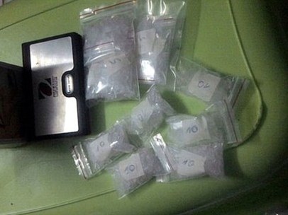 Cặp tình nhân thuê khách sạn ở Sài Gòn bán ma túy đá