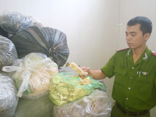 Hơn 3 tấn dược liệu không rõ nguồn gốc