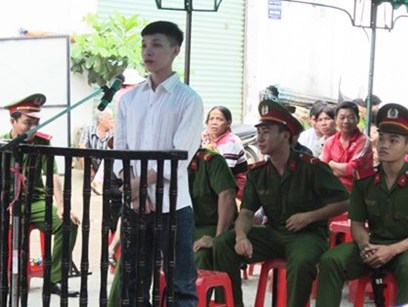 Gã trai si tình đoạt mạng cô gái trẻ trong cơn cuồng ghen