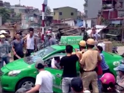 Thông tin bất ngờ về tài xế taxi gây náo loạn phố HN