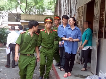 Hối lộ Hải quan, nữ doanh nhân đưa 6 tấn yến lậu vào VN