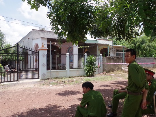 Chờ con đi vắng, giết vợ xong rồi tự sát