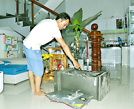 Lo trộm đột nhập