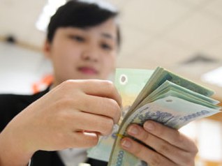 Lãi lớn, lương cao Nhân viên ngân hàng lại sướng