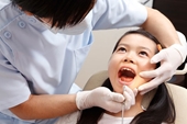 Thuốc gây tê có thể ảnh hưởng xấu đến sự phát triển răng của trẻ