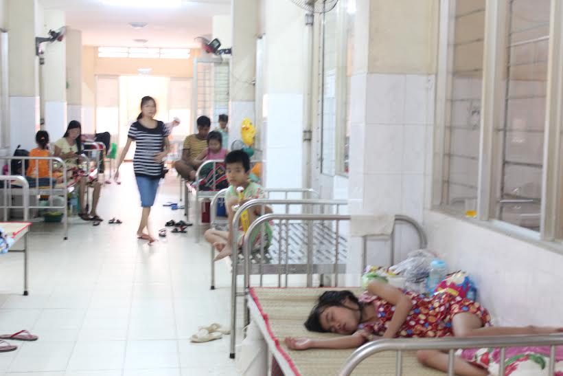 Bệnh sốt xuất huyết và tay chân miệng tăng cao