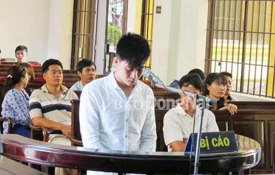 Giết người vì cái nhìn đểu