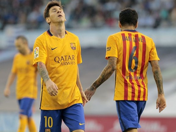 Barcelona thảm bại 1-4, dâng ngôi đầu La Liga cho Real Madrid