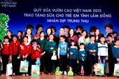 Vinamilk và quỹ sữa vươn cao Việt Nam đến với trẻ em tỉnh Lâm Đồng